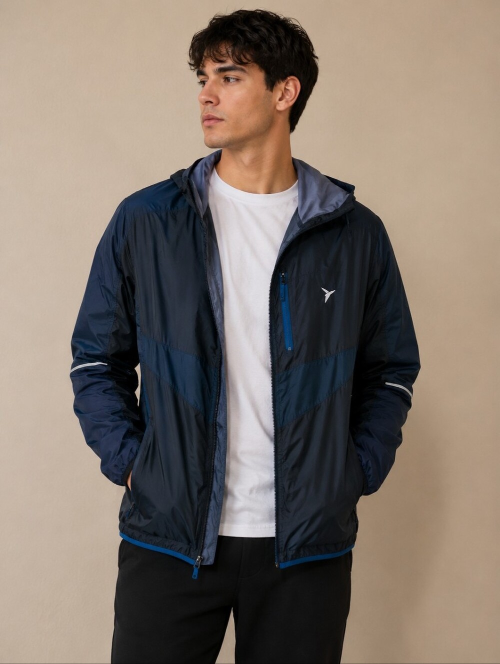 Old Navy Men's Navy and Black Windbreaker Size XL